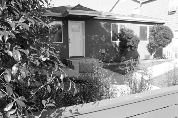 Blackburn Recovery sober living home in Mar Vista, photo 2